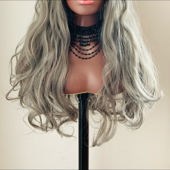Long Ombre Grey Versatile 13x2.5 Lace Front Wig - Gorgeous! - Picture 2 of 16